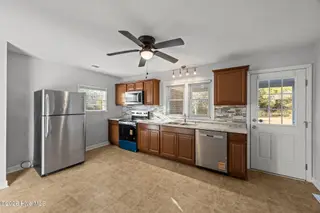 216 Nunn Street, Havelock, NC 28532 – photo 20: 21-web-or-mls-0C0A2324