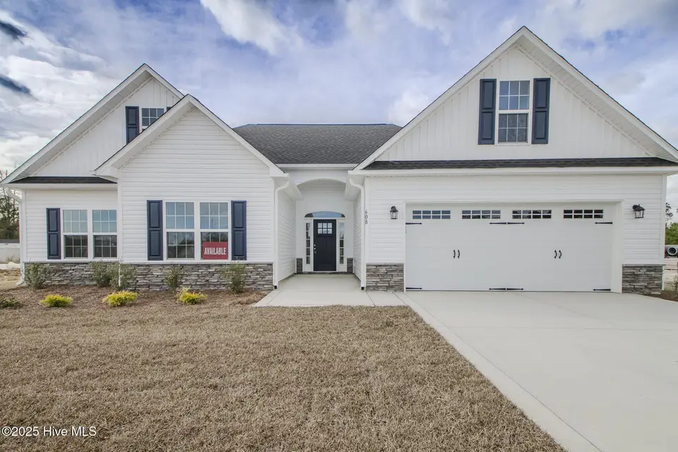 608 Indigo Johnston Drive, Jacksonville, NC 28546 – photo 1 of 27: IMG_6979-HDR