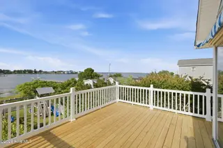 1510 Avery Street, Morehead City, NC 28557 – photo 8: 48-web-or-mls-1S3A9484