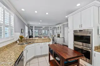 104 Gallants Lane, Beaufort, NC 28516 — 5-bedroom home in Gallants Landing, Beaufort, NC, photo 14 of 52: Kitchen