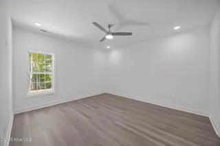 2100 Dartford Drive A, Greenville, NC 27834 – photo 22: 22-web-or-mls-BLS_0057