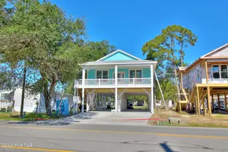 6926 Beach Drive SW, Ocean Isle Beach, NC 28469 — 3-bedroom home in Pine Acres, Ocean Isle Beach, NC, photo 1 of 12: Front 2