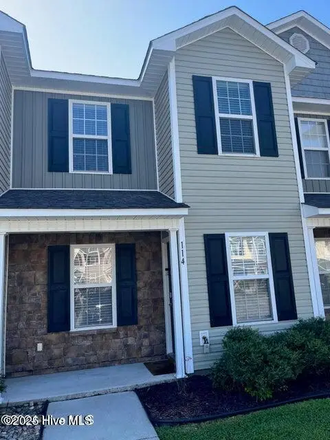 114 Glen Cannon Drive, Jacksonville, NC 28546 – photo 1 of 9: 20241113145458530550000000-o