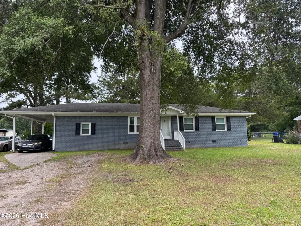 614 E Cockrell Street, Nashville, NC 27856 – photo 1 of 6: Front