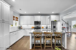 611 Edgerton Drive, Wilmington, NC 28412 – photo 8: Kitchen bar