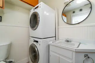 503 W Bogue Boulevard, Atlantic Beach, NC 28512 – photo 19: Principal Suite Bath View