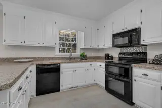 301 Woodfield Drive, Nashville, NC 27856 – photo 11: 010-301WoodfieldDrive-Nashville-NC-27856