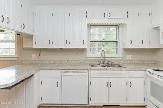 807 E Holly Street, Goldsboro, NC 27530 – photo 15: IMG_1564