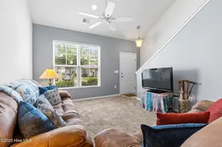 146 Freeboard Lane, Carolina Shores, NC 28467 — 3-bedroom condo in Beacon Townes, Carolina Shores, NC, photo 13 of 40: 10-web-or-mls-CAMMediaLLC.com 142-4