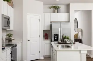 603 S Squires Run Lane, Richlands, NC 28574 – photo 10: Kitchen