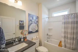 568 Banbury Lane, Pinehurst, NC 28374 – photo 22: Guest Bath