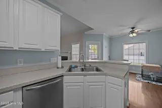 272 Primrose Lane, Winterville, NC 28590 – photo 14: 14-web-or-mls-BLS_0018