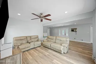 667 Hughes Road, Hampstead, NC 28443 – photo 10