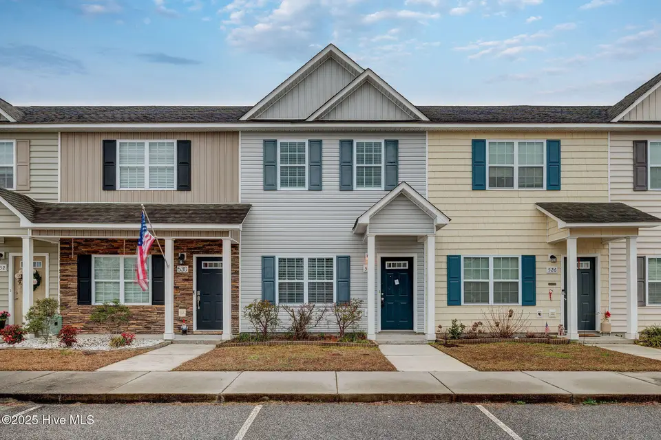 528 Oyster Rock Lane, Sneads Ferry, NC 28460 – photo 1 of 18: 528OysterRockLane-2