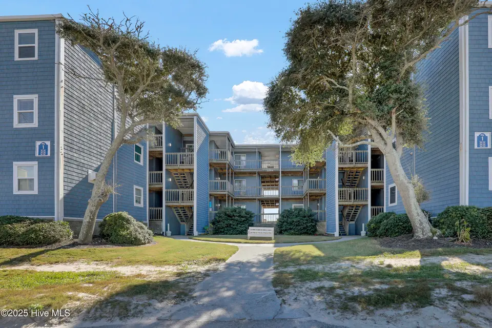 2264 New River Inlet Road 101, North Topsail Beach, NC 28460 – photo 1 of 33: 6G8A7542