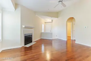 3802 River Front Place Unit 204, Wilmington, NC 28412 – photo 7: IMG_9108