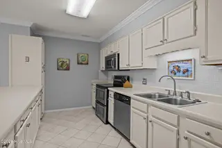 855 Salter Path Road 108, Indian Beach, NC 28512 – photo 13: 11-web-or-mls-1S3A5175