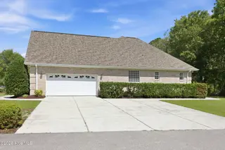 411 Oakmont Drive, Morehead City, NC 28557 – photo 6: 40-web-or-mls-1S3A3736