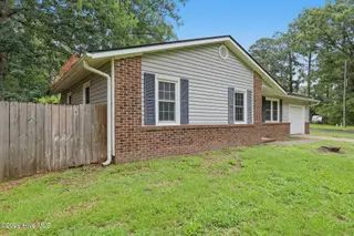 407 Kenwood Drive, Jacksonville, NC 28540 – photo 18