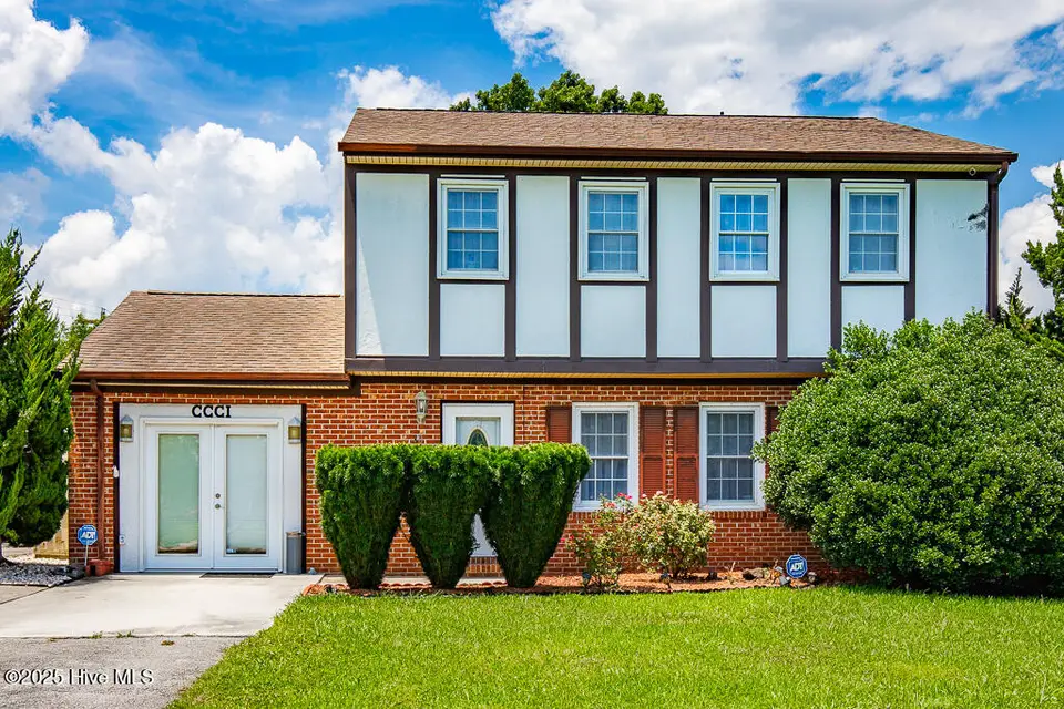 301 Murdoch Road, Newport, NC 28570 – photo 1 of 16: Front of home