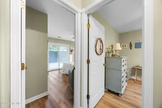 1304 Two Mile Circle E, Wilmington, NC 28405 – photo 21: 25_hallway