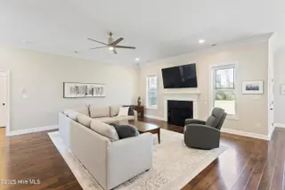 1035 Grandview Drive, Hampstead, NC 28443 – photo 6: Living Room
