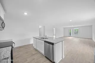 4669 Swimming Lane 16, Shallotte, NC 28470 – photo 10: 13_kitchen