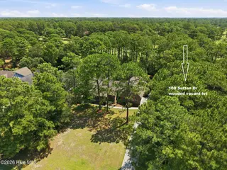 110 Sutton Drive, Cape Carteret, NC 28584 – photo 4: Lot next dooe is available
