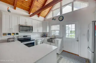 515 W Beach Drive, Oak Island, NC 28465 – photo 8: 515WBeachDrive-20