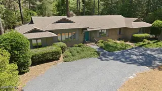 370 Donald Ross Drive, Pinehurst, NC 28374 – photo 6: 6-web-or-mls-DJI_20260515112257_0328_D