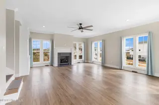 919 Calamanda Court, Morehead City, NC 28557 – photo 16: Living room