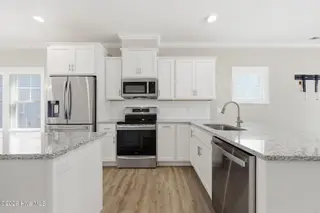 236 Leonda Drive, Beaufort, NC 28516 – photo 10: 24-web-or-mls-236 Leonda Dr 038