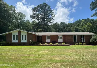 4396 James B White Highway S, Whiteville, NC 28472 – photo 4: Well maintained home