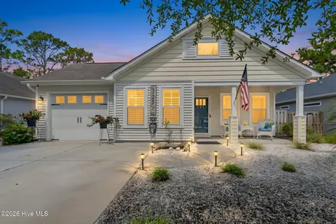 123 NE 15th St, Oak Island
