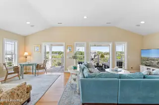 1046 Tide Ridge Drive, Holden Beach, NC 28462 — 5-bedroom home in Pointe West, Holden Beach, NC, photo 15 of 72: 1046 Tide Ridge Drive