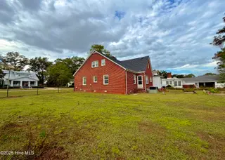 406 N Caswell Street, La Grange, NC 28551 – photo 8: IMG_0407