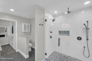 113 Yorkshire Lane, Wilmington, NC 28409 — 3-bedroom home in Lansdowne Estates, Wilmington, NC, photo 21 of 48: Walk in shower