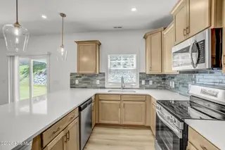 656 Chambers Drive, Southern Pines, NC 28387 – photo 19: _DSC6667_68_69_70_71Interior02