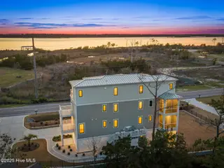 8421 River Road Unit B, Wilmington, NC 28412 – photo 5: 005_8421_river_road-5_351