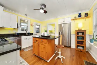 813 N Craven Street, New Bern, NC 28560 – photo 9: 813 N Craven Street, New Bern, NC 28560