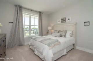 221 Shoreview Drive, New Bern, NC 28562 – photo 12: Similar Construction Guest Bedroom