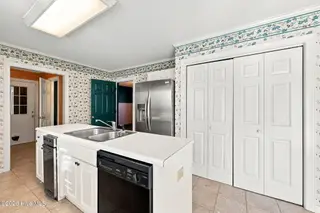 1053 Colleton Way, Trent Woods, NC 28562 – photo 13: 13-web-or-mls-0C0A2661