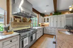 2325 Ocean Point Drive, Wilmington, NC 28405 — 6-bedroom home in Landfall, Wilmington, NC, photo 21 of 43