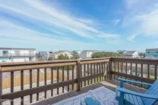 212 Oyster Lane, North Topsail Beach, NC 28460 – photo 6: 212 oyster ln _ Interior-Exterior 23