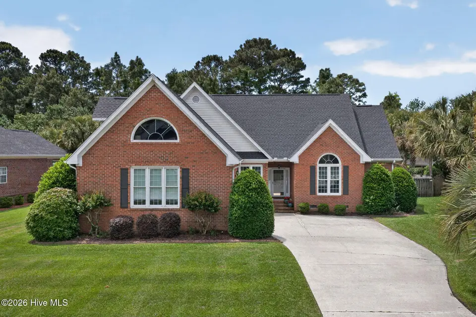 4712 Wedgefield Drive, Wilmington, NC 28409 – photo 1 of 39: Front Elevation