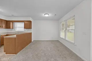 125 W Victoria Court A, Greenville, NC 27834 – photo 8: 10-web-or-mls-IMG_7995