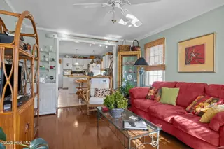 1112 Shepard Street, Morehead City, NC 28557 – photo 5: Living room