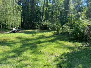 670 W West Firetower Road, Swansboro, NC 28584 — 3-bedroom home, Swansboro, NC, photo 3 of 28: IMG_8753