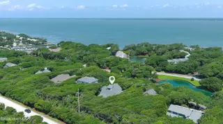 573 Coral Ridge Road, Pine Knoll Shores, NC 28512 – photo 3: Stunning Pine Knoll Shores home