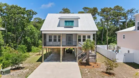 3106 E Oak Island Dr, Oak Island